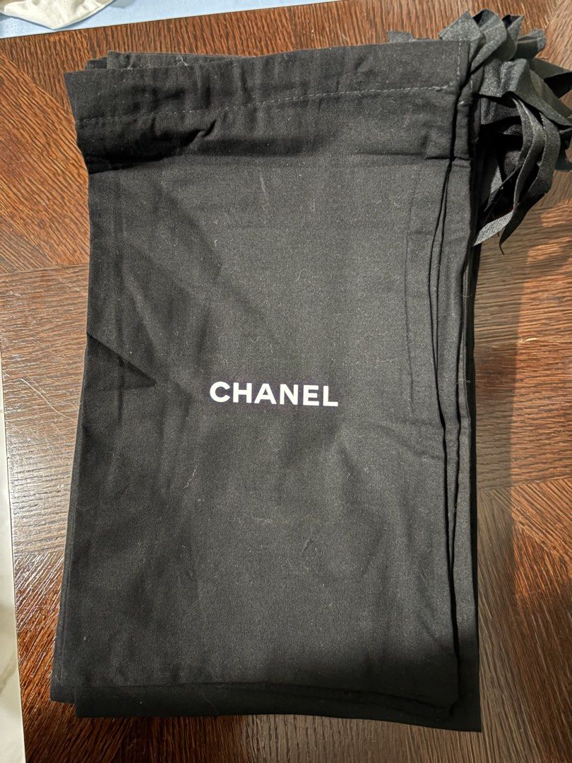 Chanel Dust Bag (Category: Luxury Bags & Wallets) located in Iloilo. Submitted by renza. (Listing ID 1460491995, Image 1). Description: ✅ Like New ✅Authentic ✅UK Parcel Please note: Prices may vary depending on the size of the dust bag. The final price will be based on the selected size and specifications..