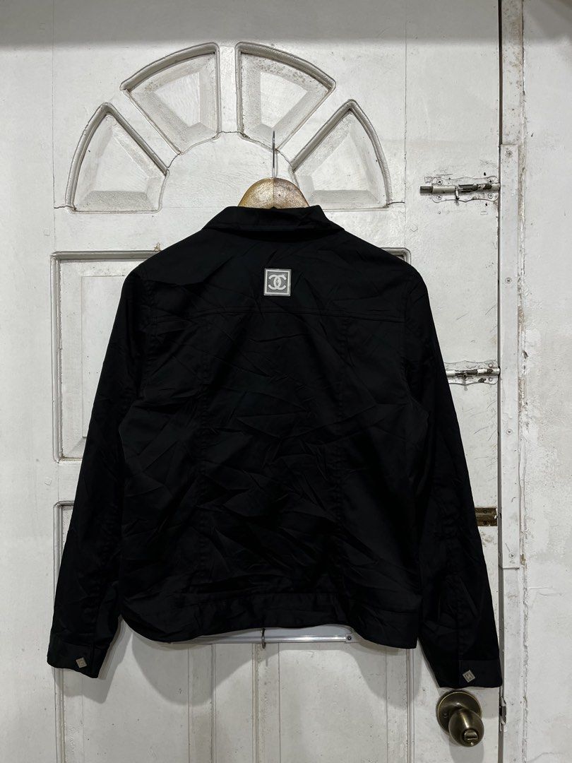 Chanel Jacket Button Down (Category: Coats, Jackets and Outerwear) located in Davao. Submitted by archived.status (Listing ID 1461742544, Image 2). Description: COLOR MAY VARY DUE TO LIGHTING‼️ Condition: 9.5/10 Color rate: 9.5/10, or better Issue: needs wash only Size Medium Width 19 Length 24.