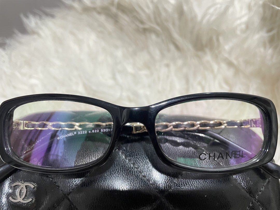 CHANEL OG SERIAL NO. (Category: Sunglasses & Eyewear) located in Dipaculao. Submitted by ish_smallthriftshop (Listing ID 1461753858, Image 2). Description: OG CHANEL WITH BOX🌷🕶️ NEGOTIABLE❤️ TO MY ESTETIK GIRLS OUT THERE BUY NA THIS🥹🙌.