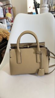 (Kategori: ) berada di . Dikirim oleh indahlia24 (ID iklan 1461729487, Gambar 1). Deskripsi: .