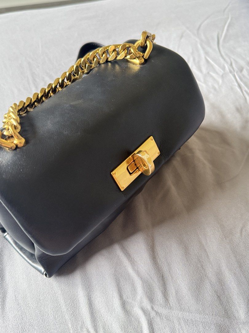 Charles & Keith Mini Kerry Crossbody Bag (Category: Cross-body Bags) located in Batangas. Submitted by vybxx (Listing ID 1461641857, Image 3). Description: - minimal crack on the sides but in good condition - ship via j&t + 90 sf nationwide .