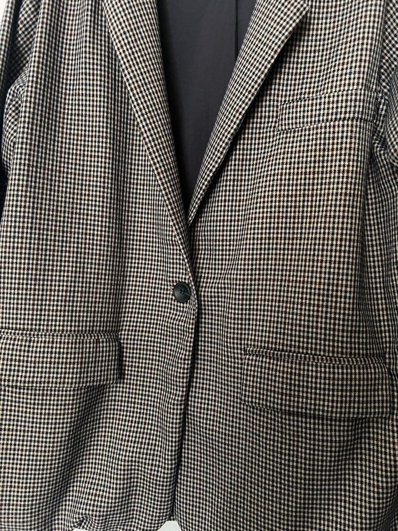 Checkered coat (Category: Coats, Jackets and Outerwear) located in Manila. Submitted by jhennie05 (Listing ID 1461596469, Image 2). Description: Intique Top 🏷️ Brand: Intique 📏 Bust: 40 inches 📏 Length: 27 inches 📏 Shoulder: 22 inches 📍 Location: Cainta, Rizal 🚚 Courier: Lalamove / GoGo Express 📦 Shipping fee: Shoulder by the buyer. 💬 PM for inquiries and reservations!.