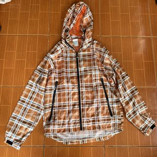 (Category: ) located in . Submitted by eunaj (Listing ID 1461655417, Image 1). Description: .