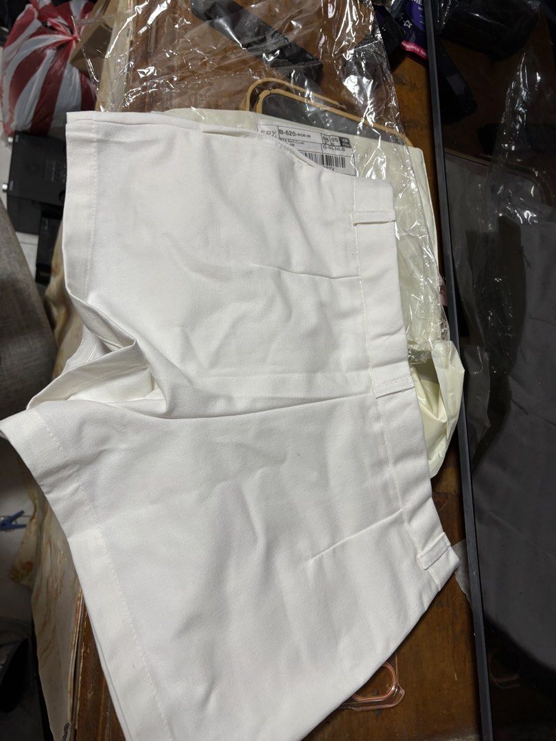 Chéri low-rise trouser shorts (Category: Shorts) located in Taguig. Submitted by prelovedbydein (Listing ID 1461705111, Image 3). Description: - Chéri low-rise shorts (vietnam brand) - Color:white - Available Sizes: S, M, L - Waist Measurements: L (72cm) - Hip Measurements L (92cm) - Note: Measurements may vary slightly. .