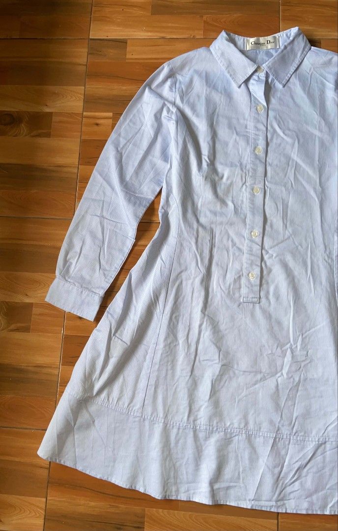 CHRISTIAN DIOR DRESS (Category: Dresses) located in Nabua. Submitted by supermix5119 (Listing ID 1461670459, Image 2). Description: Christian Dior Dress Medium Length:25 Width:17 As New Condition 1000+Sf.