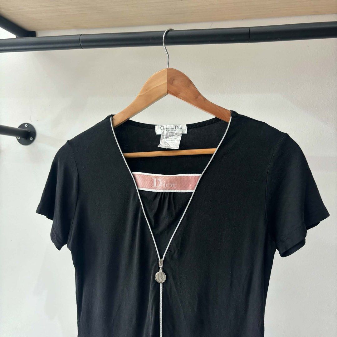 Christian Dior Y2k top (Category: Blouses) located in Bambang. Submitted by heats777 (Listing ID 1461661457, Image 1). Description: Excellent condition No issues Size: US 10.