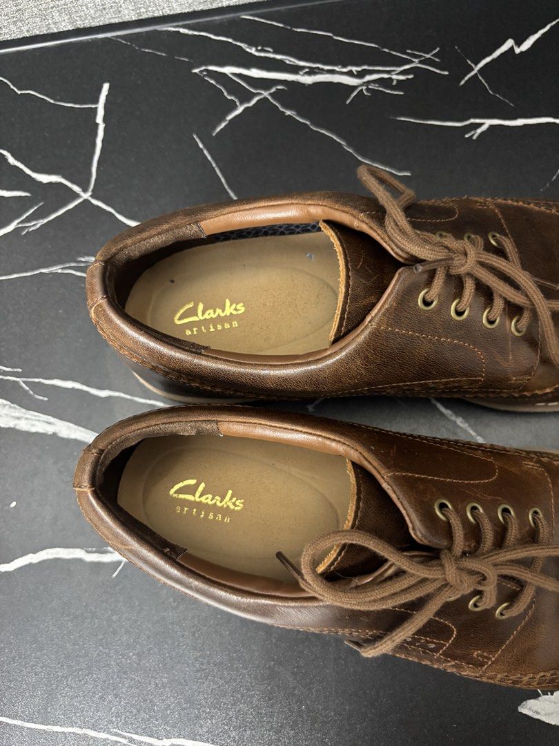 Clarks Batcombe Wing Derby Shoes (Category: Dress Shoes) located in San Fernando. Submitted by kayemanalac_05 (Listing ID 1461596843, Image 2). Description: .
