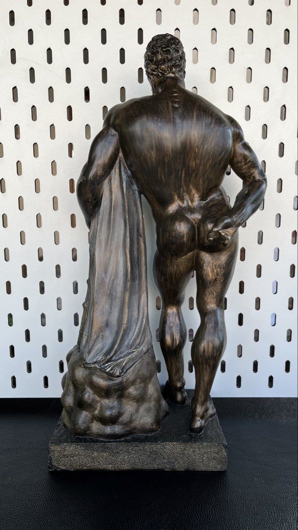 Classic Hercules Sculpture (Category: Other Home Decor) located in Quezon City. Submitted by mickieslittlecorner (Listing ID 1461735066, Image 2). Description: .