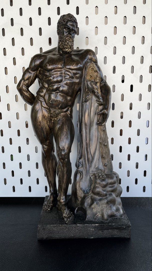 Classic Hercules Sculpture (Category: Other Home Decor) located in Quezon City. Submitted by mickieslittlecorner (Listing ID 1461735066, Image 1). Description: .