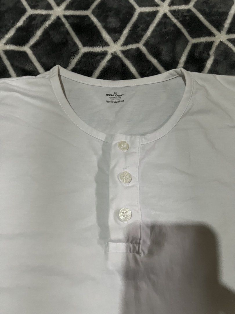 classic white short-sleeved button placket Carter Henley Shirt (Category: Tshirts & Polo Shirts ) located in Cabanatuan. Submitted by the_saints.archive (Listing ID 1461688148, Image 2). Description: Size: (inch) L - 26 W - 18 ww pic availble just message me Issue: Minimal stains due to storage pero kaya pa siguro tanggalin at mapaputi ulit Must read before buying Rules and policy: 📌 COLOR MAY VARY DUE TO LIGHTNING / USED OF FLASH 📌 NO RETURN O