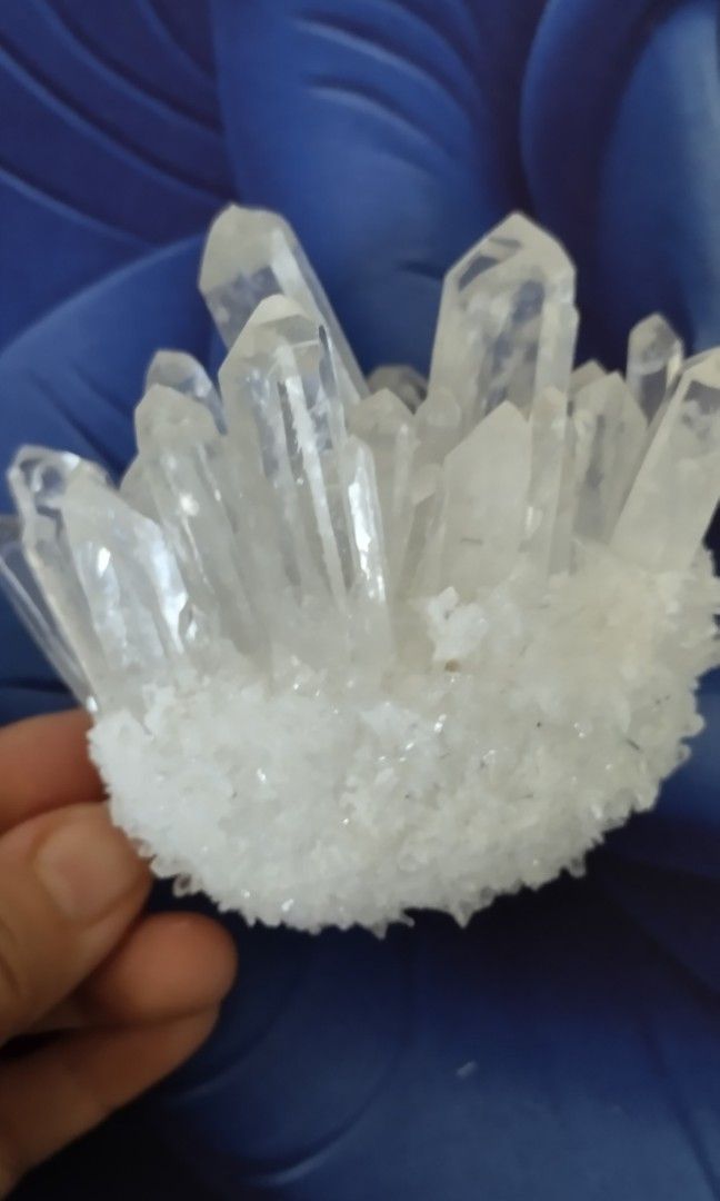 Clear quartz gem (Category: Luxury Apparel) located in Manila. Submitted by ztylish2018 (Listing ID 1461592277, Image 3). Description: Clear quartz is known as the "master healer" and is celebrated for its powerful ability to absorb, store, amplify, and regulate energy. payment gcash.