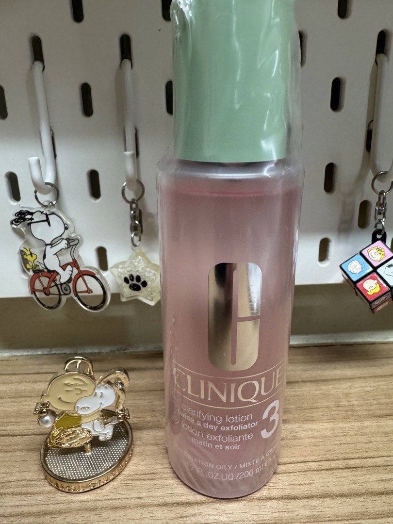 Clinique Clarifying Lotion 3 - Exfoliator (Category: Face Care) located in Caloocan City. Submitted by xenasales (Listing ID 1461650639, Image 1). Description: - Clinique Clarifying Lotion 3 - Size: 200ml - Type: Exfoliator - Skin Type: Combination Oily - Usage: Daily (Morning & Night).
