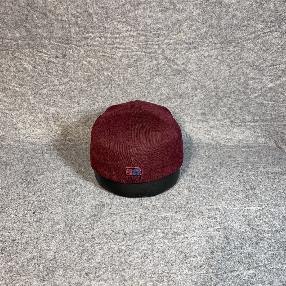 Close-cap boston redsox (Category: Caps & Hats) located in Manila. Submitted by gerardaji7668 (Listing ID 1461708589, Image 2). Description: .