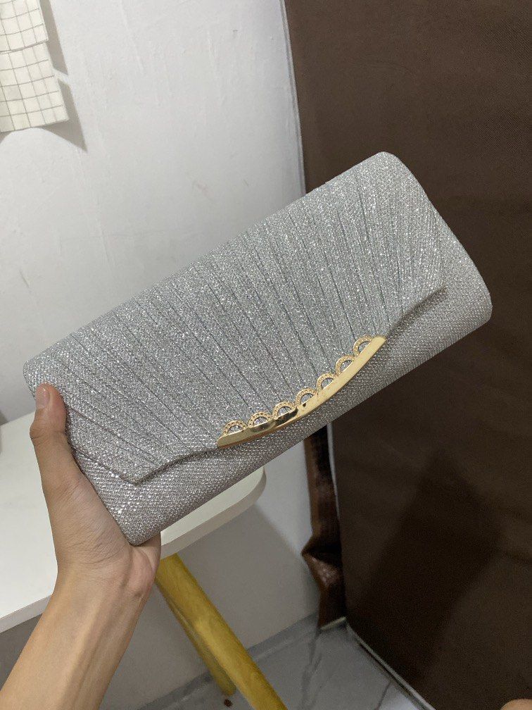 Clutch Bag (Category: Clutches) located in Echague. Submitted by declutters2026 (Listing ID 1461663515, Image 1). Description: used once during an event.