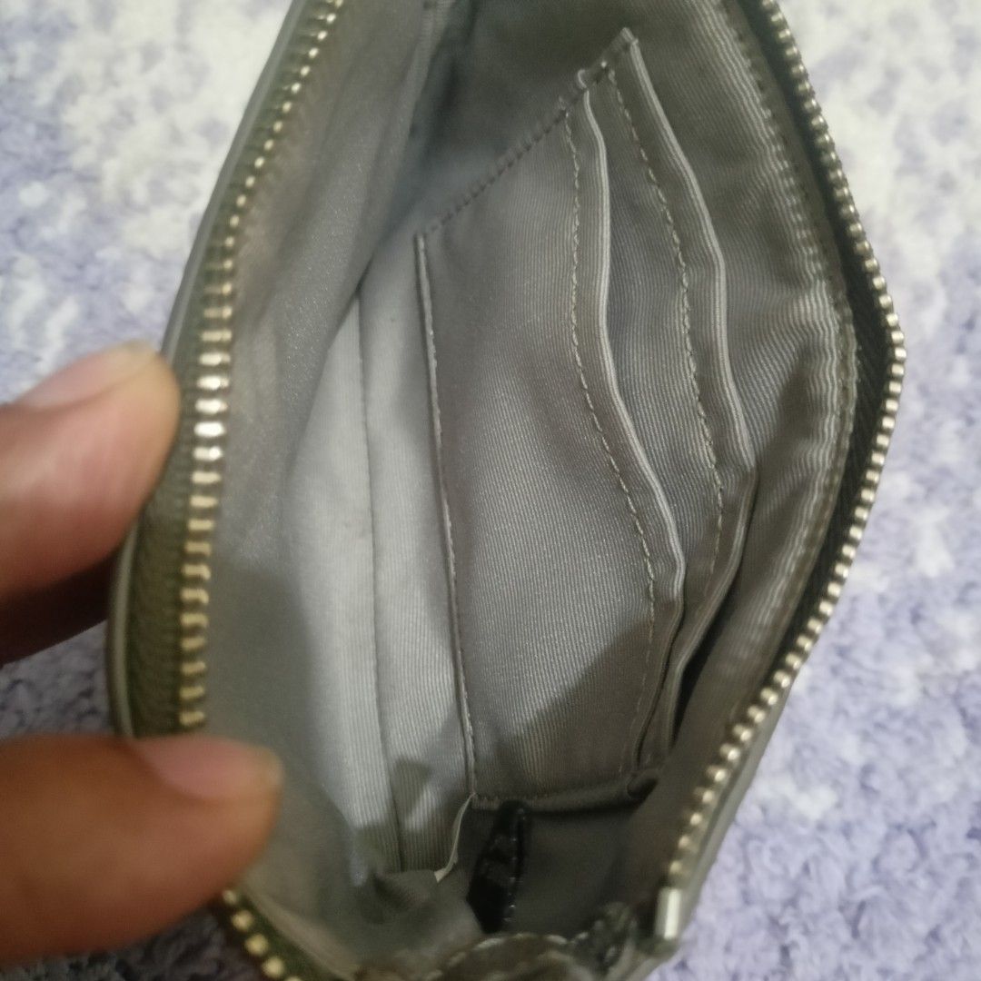 Coach (Category: Wallets & Card holders) located in Manila. Submitted by ms.zhutil (Listing ID 1461782817, Image 3). Description: Coach.