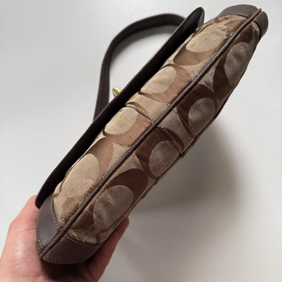 Coach brown (Category: Luxury Bags & Wallets) located in Cavite. Submitted by kalebfindsluxs (Listing ID 1461766481, Image 3). Description: .