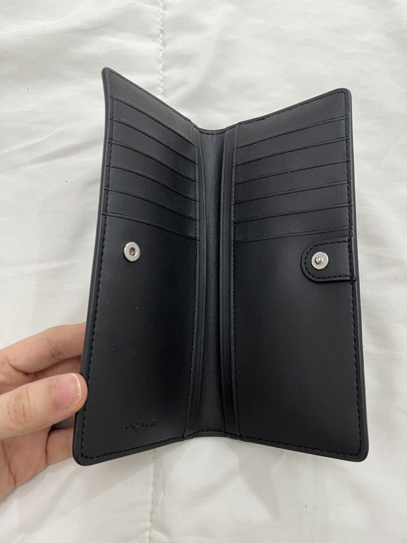 Coach Signature Snowflakes Wallet (Category: Wallets & Card holders) located in Cavite. Submitted by inbetweenmarket (Listing ID 1461793701, Image 2). Description: Original coach wallet Brand new, without box .
