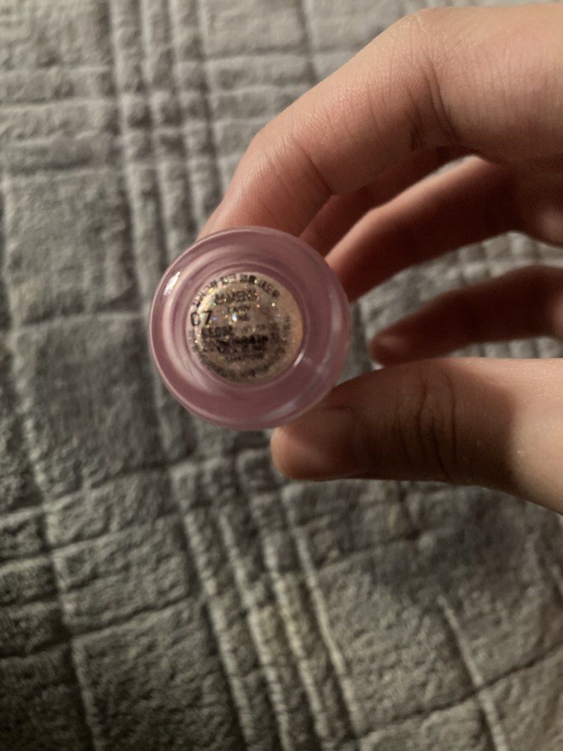 Colorgram Glitter Lippie (Category: Makeup) located in Makati City. Submitted by wonderfindzs (Listing ID 1461669103, Image 2). Description: Original colorgram from korea Loc makati Have padt transacs on fb.