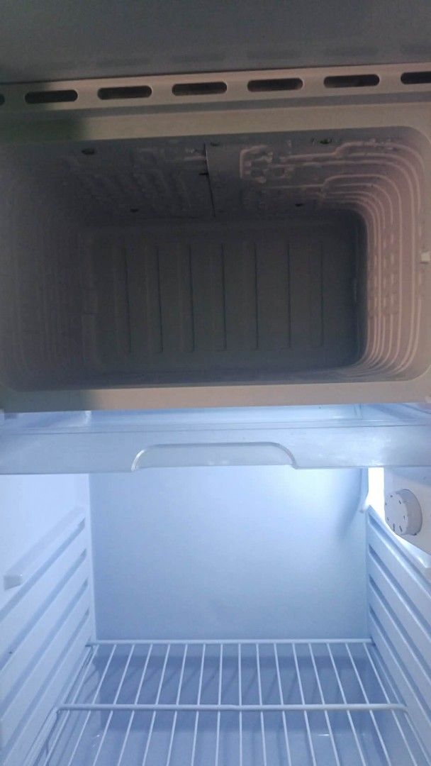 Condura CSD53MN Single-Door 6 months old (Category: Refrigerators and Freezers) located in San Jose del Monte. Submitted by senzuki_thriftshop (Listing ID 1461609630, Image 2). Description: For Sale: Condura CSD53MN Single-Door Refrigerator (5.1 cu. ft.) Price: 8,999 Condition: Slightly used (6 months old only), in excellent working condition and well-maintained. Description: Up for sale is a reliable Condura single-door refrigerator, perfect for