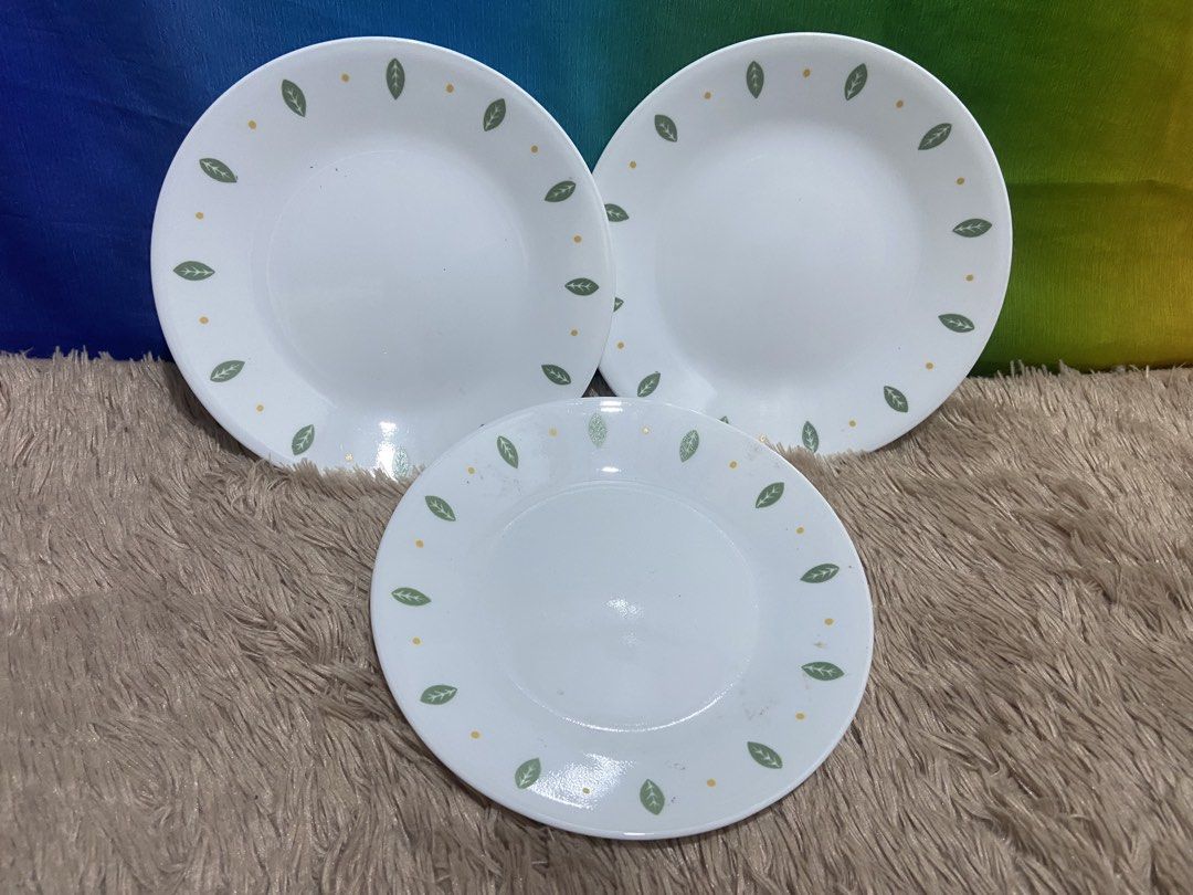 corelle dessert plate(city gardens) (Category: Dinnerware & Cutlery) located in Pasig City. Submitted by jie_russ (Listing ID 1461731915, Image 1). Description: corelle dessert plate USED Made in USA 3 pcs for ₱450.