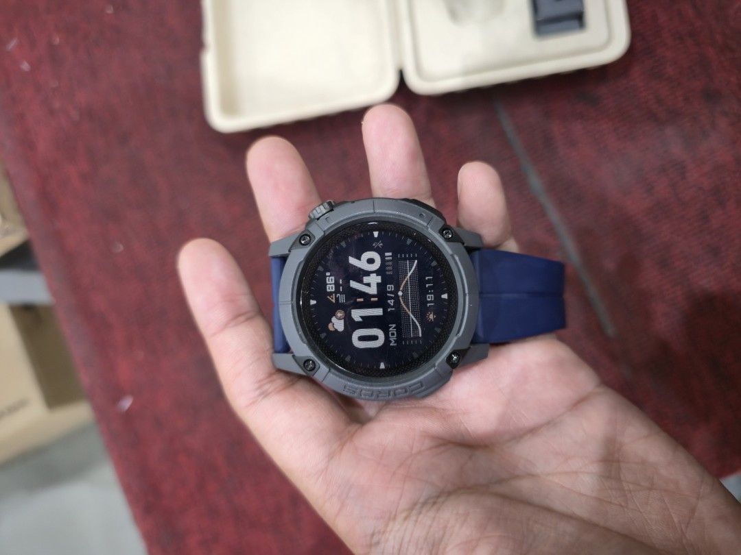 Coros nomad (Category: Wearables & Smart Watches) located in Ampang. Submitted by danialzahir7 (Listing ID 1461623821, Image 3). Description: -coros nomad -buy at official store -condition 10/10 -original strap never been use -still new buy on july 2026 -rarely use -no scratch on body or screen -fullset with box -excellent condition.