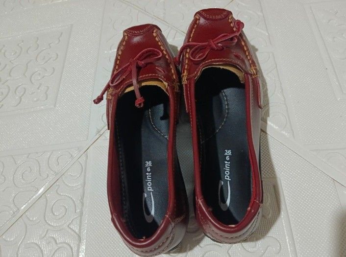 C-point Red Leather Loafers Flats Size 36 (Category: Flats & Sandals) located in Valenzuela. Submitted by misssfashionn (Listing ID 1461597365, Image 3). Description: - Brand: C-point - Color: Red - Material: Leather - Size: 36 -Made in Marikina - Features: Cute bow detail on the front, good grip soles - Style: Easy slip-on, suitable for casual wear or work.