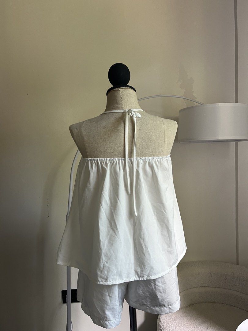 cream summer coords (Category: Others Tops) located in Gasan. Submitted by sellcouth (Listing ID 1461628350, Image 2). Description: m.