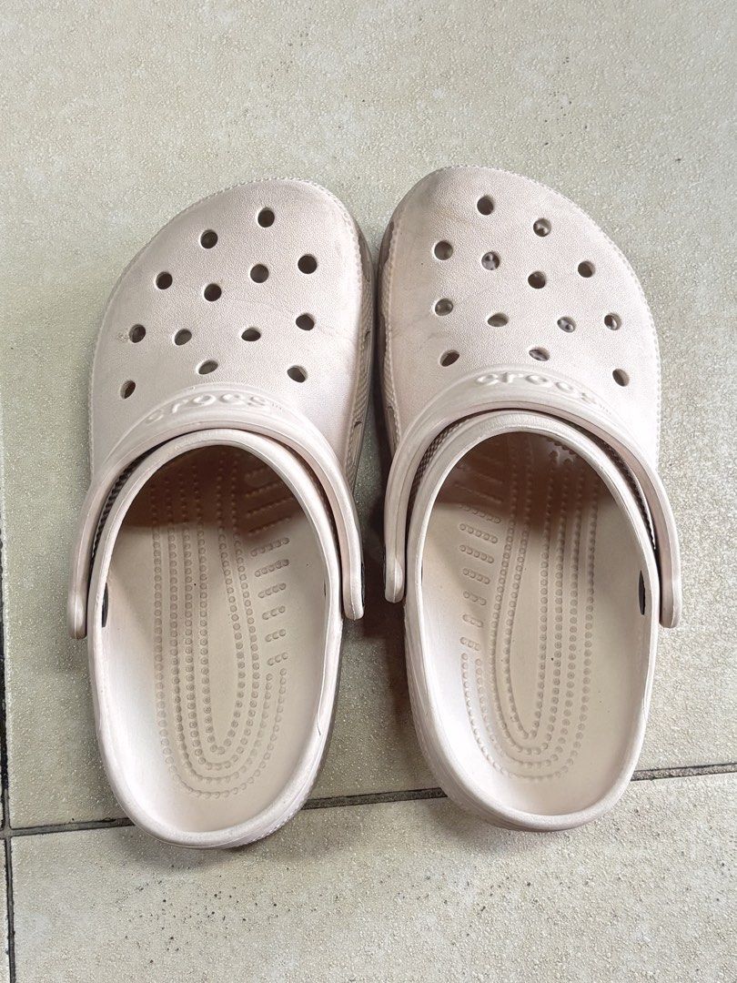 Crocs Clogs Size M 6 Light/Baby Pink Slip-on Shoes (Category: Slippers and slides) located in Quezon City. Submitted by msuyo (Listing ID 1461584971, Image 1). Description: - Beige Crocs Clogs - Size: M4/ W6 - Made in Vietnam - Easy slip-on design - Ideal for casual wear.