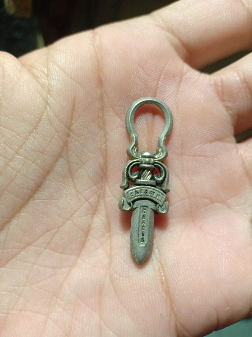 Cromehearts Pendant (Category: Looking For) located in Pasig City. Submitted by thrifttofit (Listing ID 1461752567, Image 2). Description: CHROME HEARTS PENDANT OFFER NYO SA PRICE.