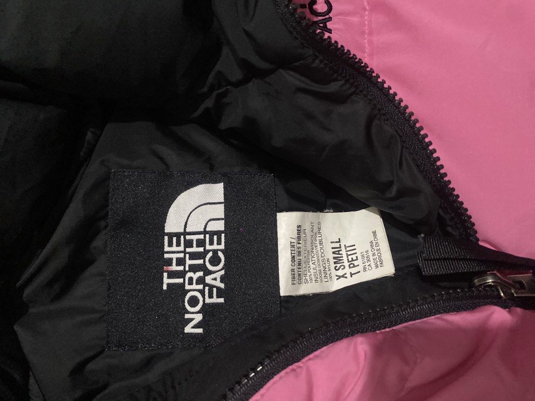 Crop tnf puffer (Category: Coats, Jackets and Outerwear) located in Baguio. Submitted by jelaitrift (Listing ID 1461764699, Image 3). Description: Xs on tag best fit s-medium .