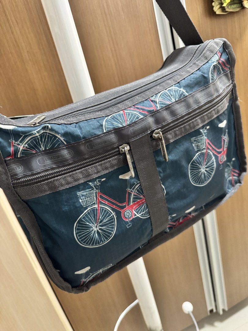 Cross body bag (Category: Cross-body Bags) located in Bacoor. Submitted by _ibyangf (Listing ID 1461795753, Image 2). Description: Bought in Korea Durable material Great for everyday use J&T delivery Gcash/Maya payment.