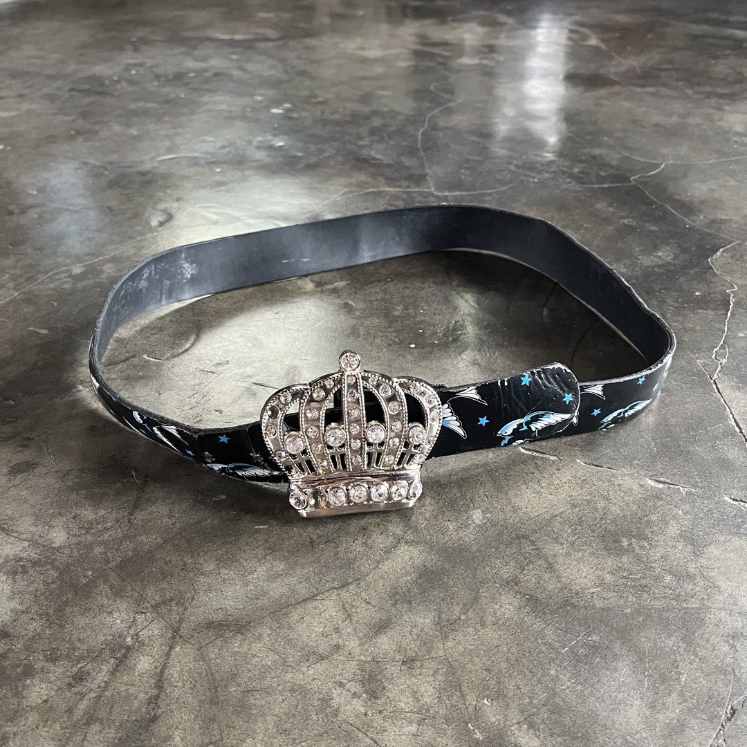CROWN BELT Y2K (Category: Belts) located in Iloilo. Submitted by 4slugtoslum (Listing ID 1461743334, Image 1). Description: CROWN BELT Y2K 42 L SIGN OF USE 700📩.
