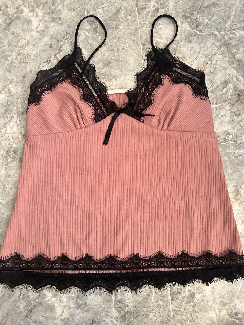 Cute Pink Top with Lace (Category: Sleeveless) located in Manila. Submitted by clevershark-8903 (Listing ID 1461710225, Image 2). Description: Can fit up to Medium.