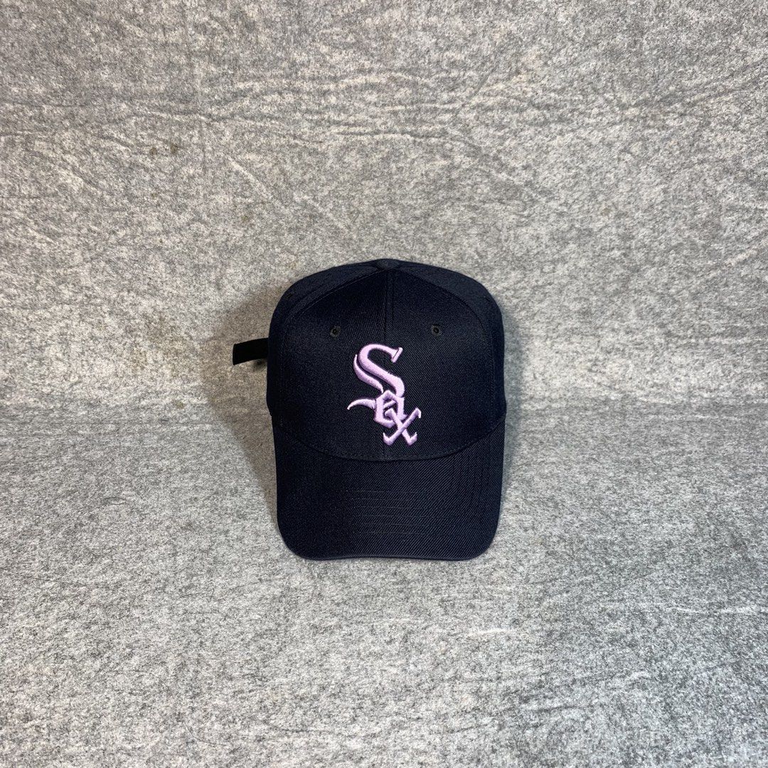 Dad-hat white sox (Category: Caps & Hats) located in Manila. Submitted by gerardaji7668 (Listing ID 1461708063, Image 1). Description: .