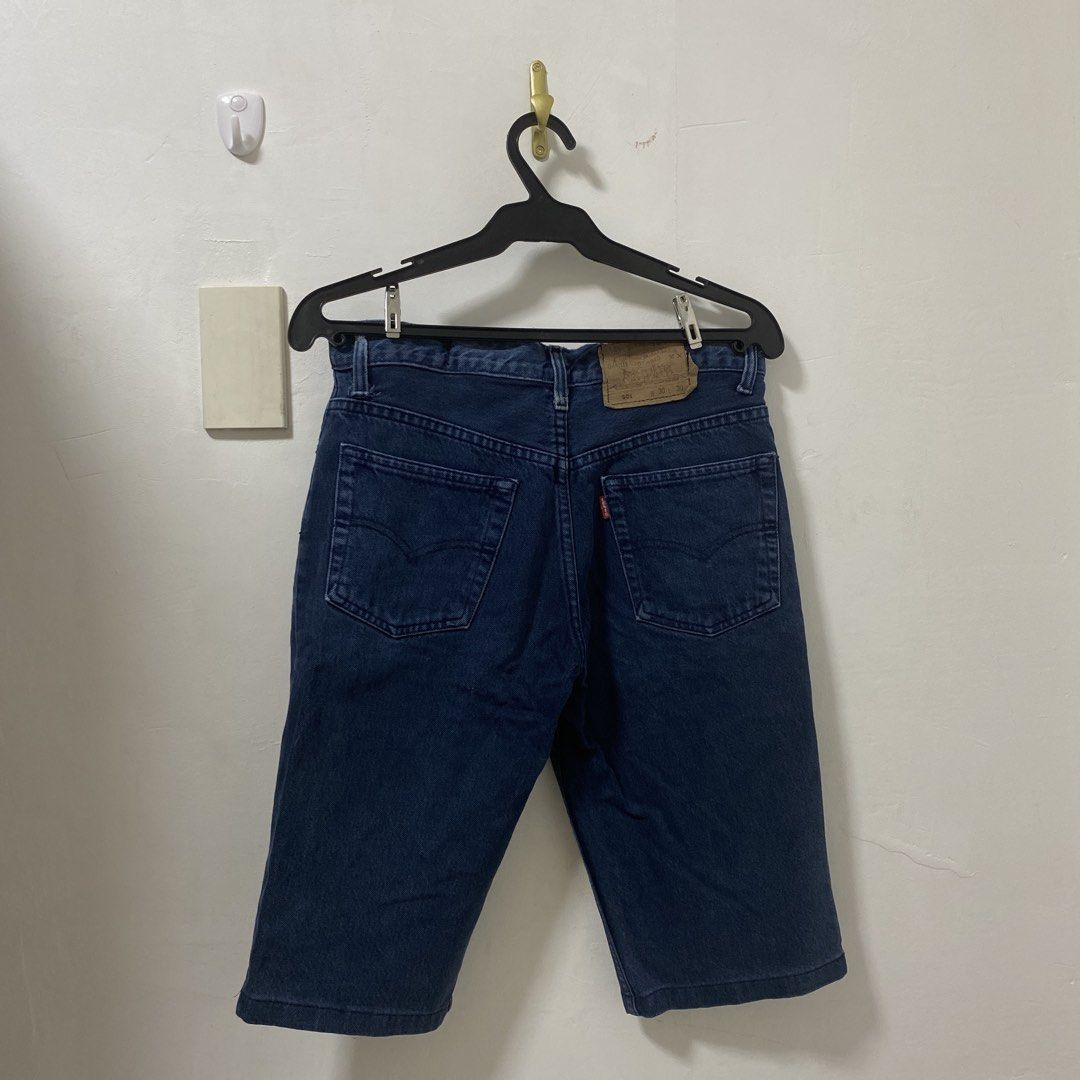 Dark Blue Capri Jeans Straight Cut (Category: Jeans) located in Manila. Submitted by booksandstuffmnl (Listing ID 1461750703, Image 2). Description: ♡ all items are preloved, please manage your expectations ♡ description: - flaws: bleach stain, damaged back patch, loose threads (tastas) on the inside and belt hole - unsure if legit levi's - price is negotiable! sizing details - waist width: 30 in - overall length: 22 in note: - all items are prel