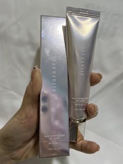 （分類：）位於 。 由 suettttt280 提交（商品編號 1461614326，圖片 1）。簡介： 。