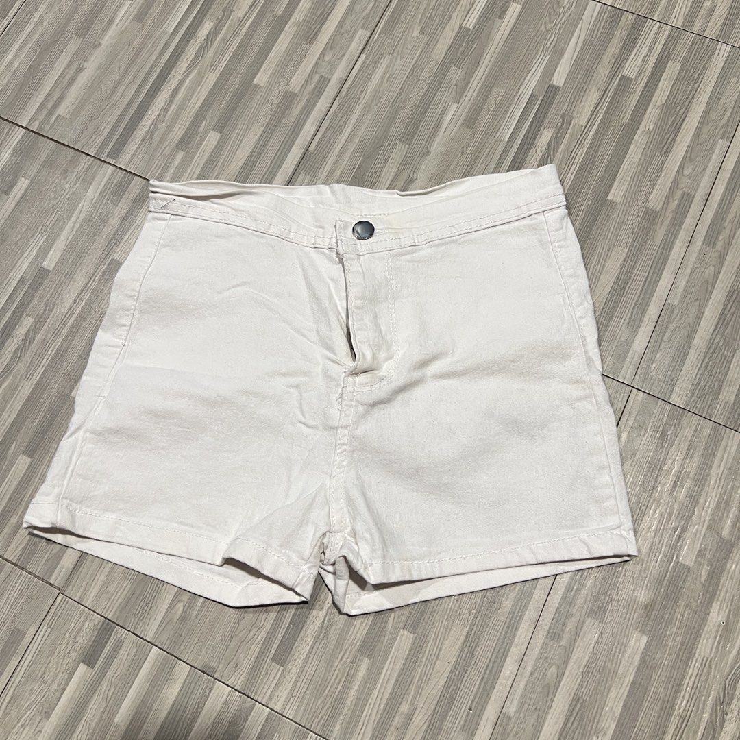 Denim Shorts Bundle - Black & White (Category: Shorts) located in Las Pinas. Submitted by veamesia_ (Listing ID 1461564475, Image 2). Description: - Bundle includes 2 pairs of denim shorts - Colors: 1 Black, 1 Off-White - Style: High-waisted - Size: Both 24-25 - Both used once only .