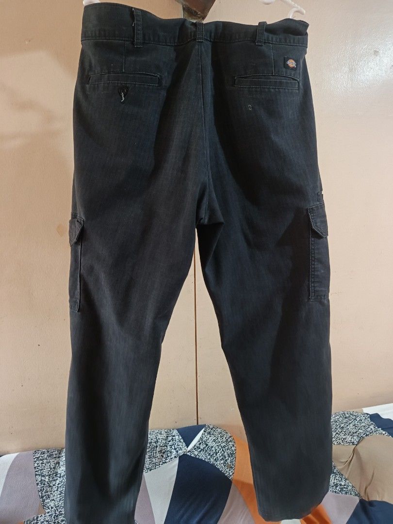 Dickies Flex Regular Cargo Pants 34*32 (Category: Jeans) located in Santa Rosa. Submitted by animalinstinct.617 (Listing ID 1461619670, Image 3). Description: Dickies Flex frabrics with LYCRA TOUGH MAX technology - durable workwear. 34*32.