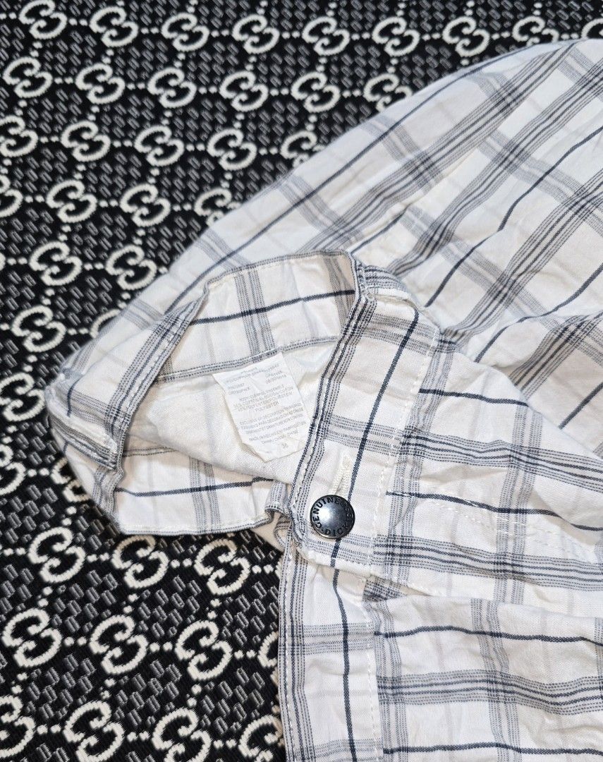 (Dickies) Genuine Carpenter Short (Category: Shorts) located in Hinigaran. Submitted by thrift_street_6106 (Listing ID 1461797274, Image 3). Description: (Dickies) Genuine Carpenter Short. Size 35'36. Length 24. Good as new. Non issue. Need wash only. 550+Sf.
