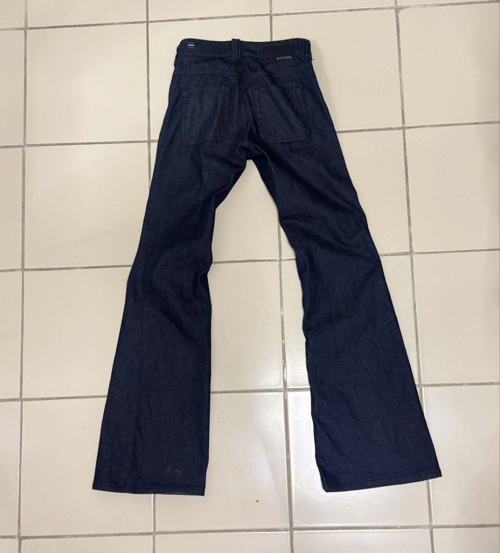 DIESEL FLUZI BOOTCUT FLARE (Category: Jeans) located in Manila. Submitted by ashersaggin (Listing ID 1461655380, Image 2). Description: condition: excellent w: 26 l: 32 rfs: doesn't fit my waistline, i'm 29.