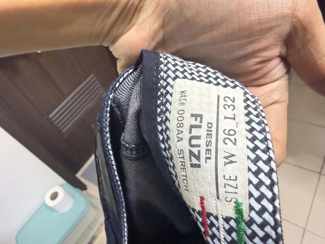DIESEL FLUZI BOOTCUT FLARE (Category: Jeans) located in Manila. Submitted by ashersaggin (Listing ID 1461655380, Image 3). Description: condition: excellent w: 26 l: 32 rfs: doesn't fit my waistline, i'm 29.