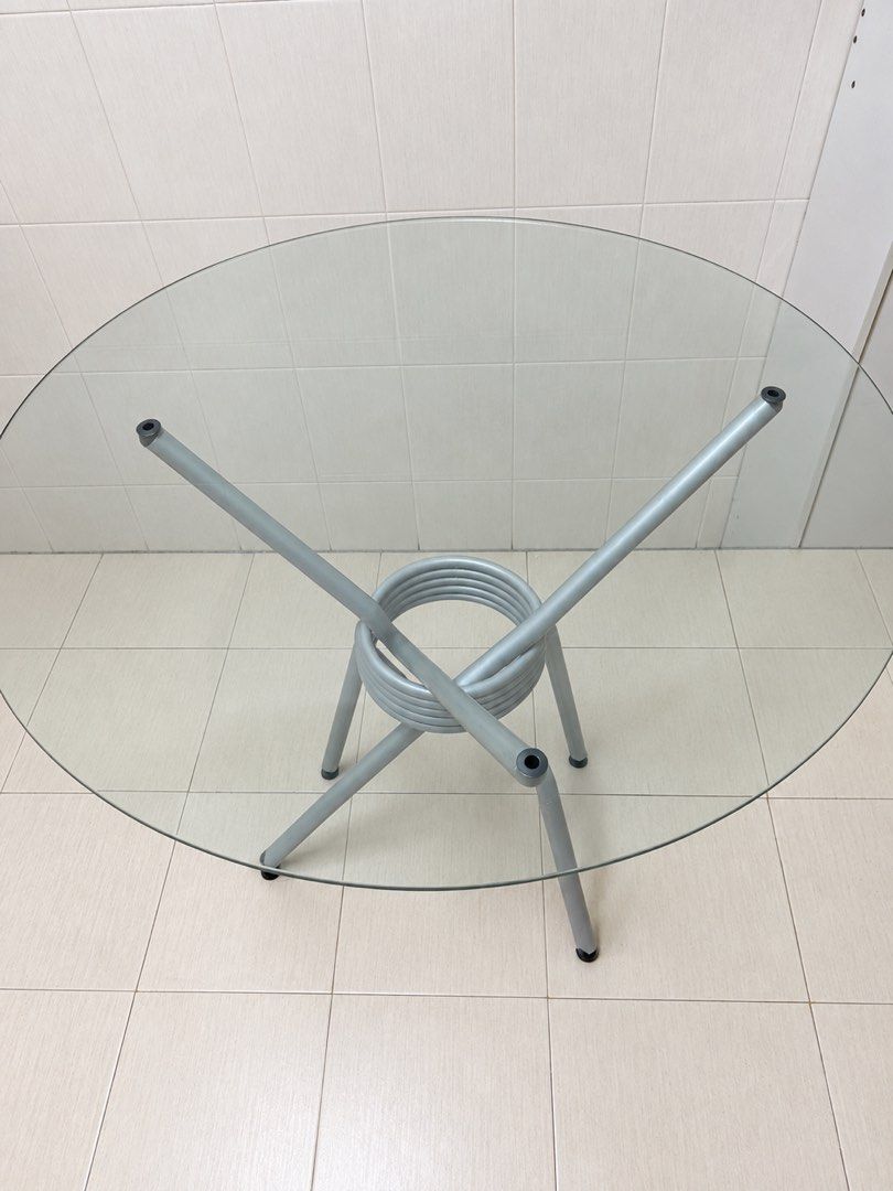 Dining Table (Category: Tables & Sets) located in Singapore. Submitted by shopaholic2509 (Listing ID 1461731871, Image 1). Description: Price negotiable Self collect @ 113 Bedok Reservoir Road .