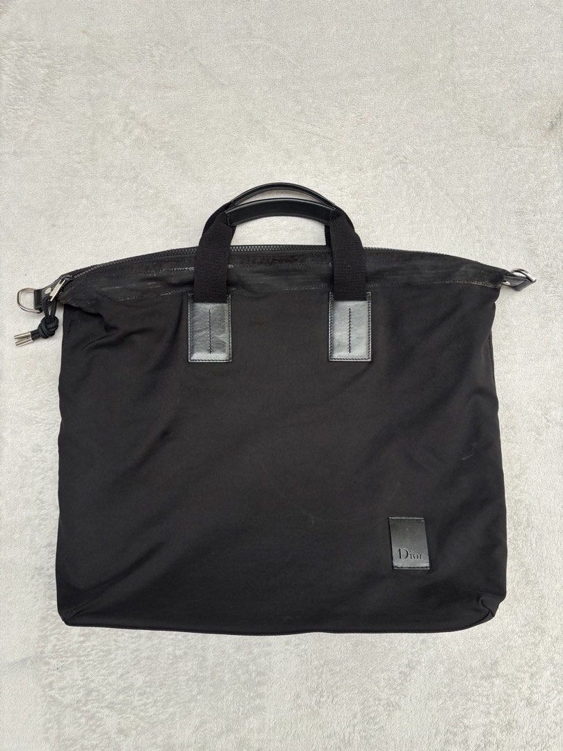 Dior Homme 19Aw Bag (Category: Briefcases) located in Baguio. Submitted by thecollector2600 (Listing ID 1461795948, Image 1). Description: 18” x 14” x 4 Authentic .
