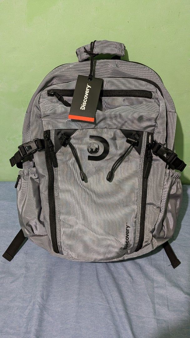 Discovery Metropolis Backpack (Category: Backpacks) located in Pasig City. Submitted by roland_ae86 (Listing ID 1461569542, Image 1). Description: - Multiple zippered compartments - Side pockets for water bottles - Padded shoulder straps for comfort - Ideal for school or day trips - Used only once Selling my once used Discovery Metropolis Bag. Ayaw gamitin ng gf ko. Ibenta na lang kesa matambak. Price still negotiable.