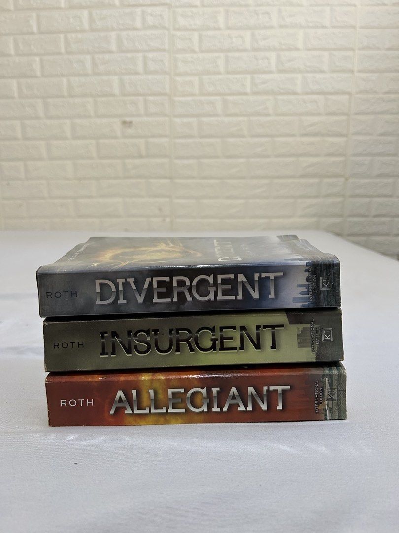 Divergent Series Books (SET) (Category: Storybooks) located in Batangas. Submitted by dusclutter (Listing ID 1461591816, Image 2). Description: SOLD AS SET ONLY No highlights, torn pages, or folded pages. Only yellowing of pages as seen in photos RFS: decluttering Loc: Sto tomas batangas Can do meetups in SM sto tomas if will purchase 5 or more books Shipping c/o buyer MOP: Gcash / Maribank / Maya /BDO .