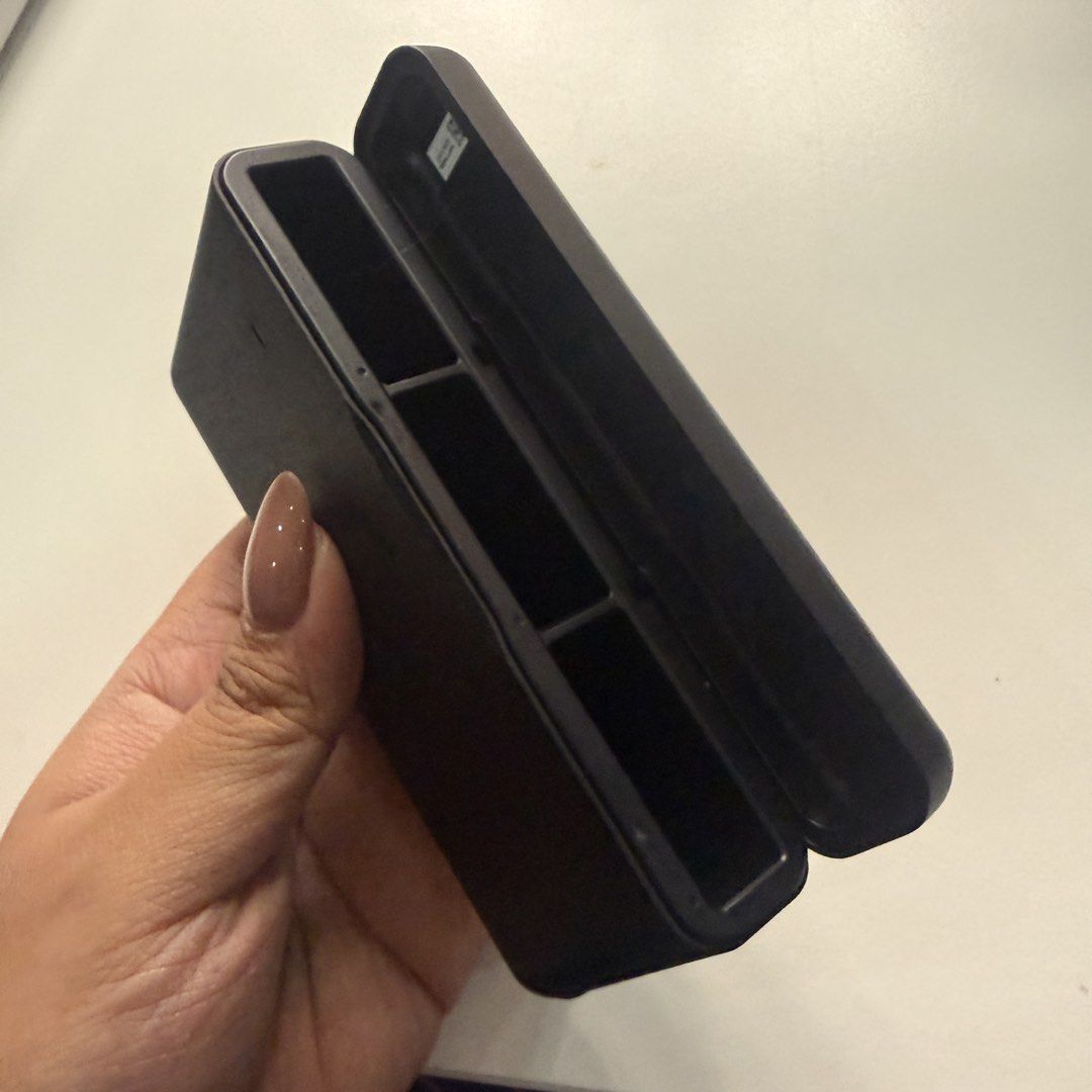 DJI Osmo Multifunctional Battery Case 3 (Category: Batteries & Chargers) located in Pateros City. Submitted by sachiereyes (Listing ID 1461756298, Image 3). Description: Stores 3 batteries and 2 microSD cards. Intelligently fast charges three batteries, and can be used together with batteries as a power bank. Does not come with batteries. Case only..