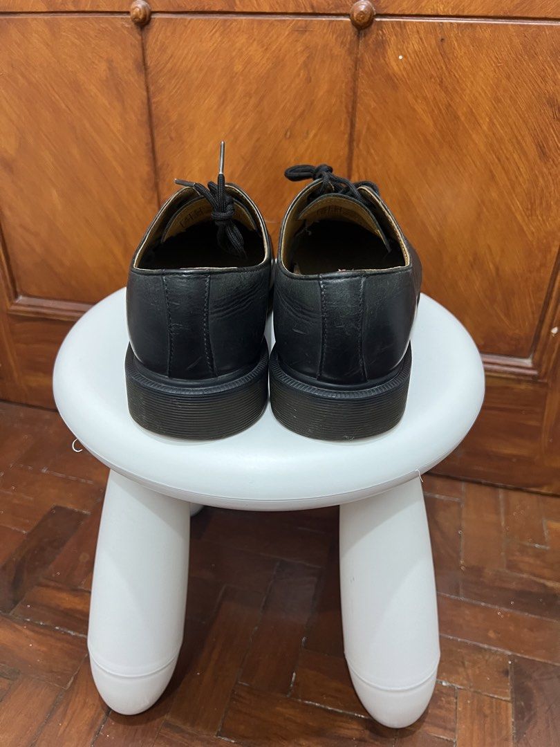 Doc Martens 1461 PW Derby (Category: Dress Shoes) located in Pasay City. Submitted by Noahmch24 (Listing ID 1461651138, Image 3). Description: Size: 7 US mens (fits 8 US mens) Condition: 7.5/10 minor heel drags, minors scuffs, and some creasing. still has a lot of life to it! .