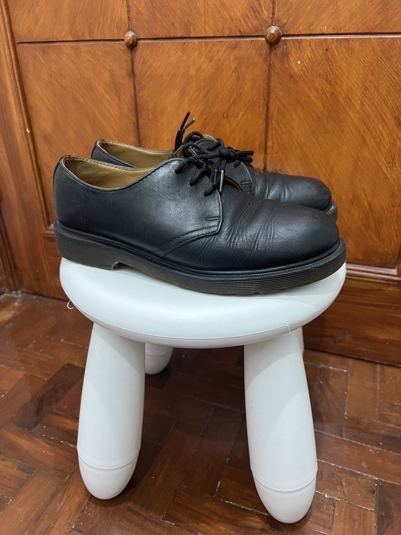 Doc Martens 1461 PW Derby (Category: Dress Shoes) located in Pasay City. Submitted by Noahmch24 (Listing ID 1461651138, Image 1). Description: Size: 7 US mens (fits 8 US mens) Condition: 7.5/10 minor heel drags, minors scuffs, and some creasing. still has a lot of life to it! .