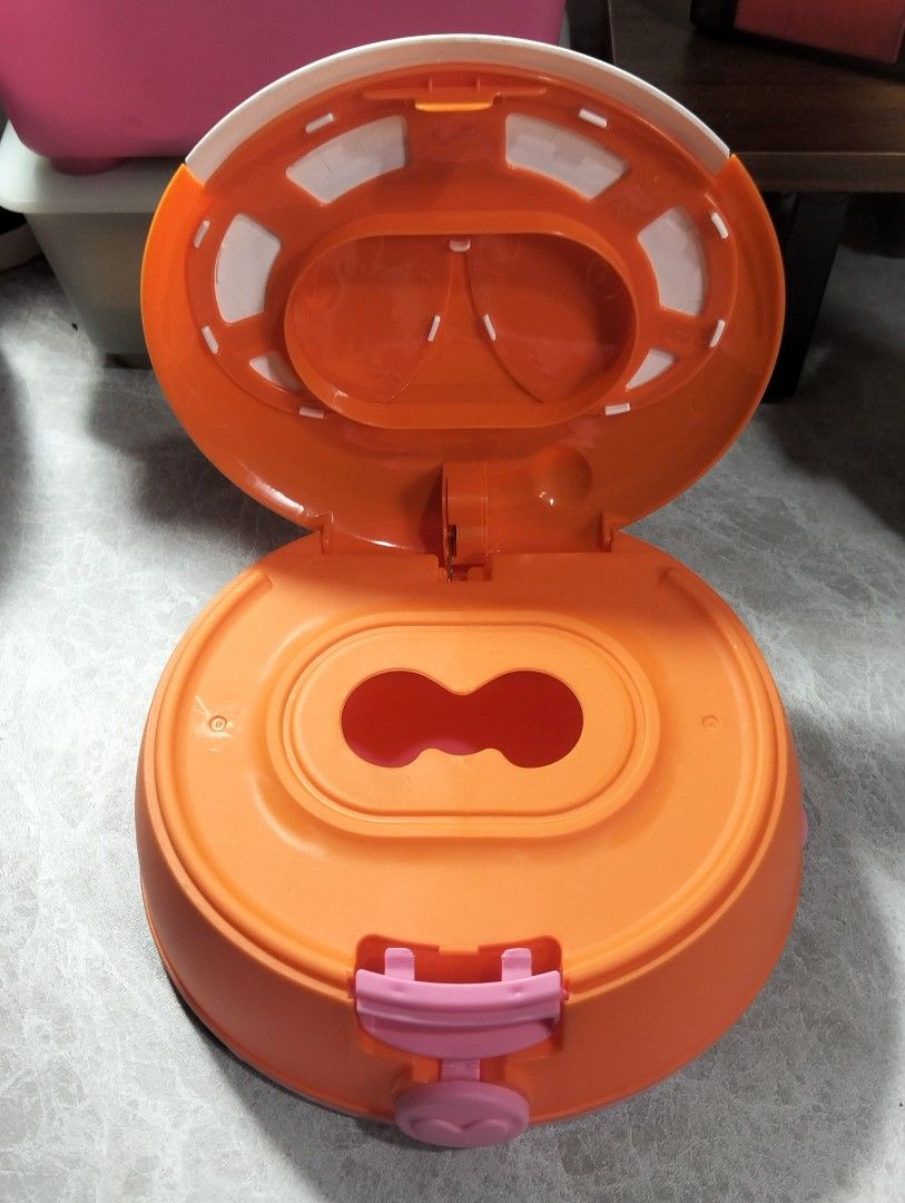 DOKINCHAN WIPES CASE (Category: Diapers & Baby Wipes) located in Batangas. Submitted by amerie_store (Listing ID 1461792753, Image 2). Description: ◾WYSIWYG 🔊Kindly visit & follow my FB page for more updated Toys,Aniks,etc...🤩 🌈👉AMERIE STORE👈🌈 📌Mine Now,Pay after invoice 📌No refund 📌MOP: Gcash 🚛 Shipping sched every Saturday only via Flash Express.