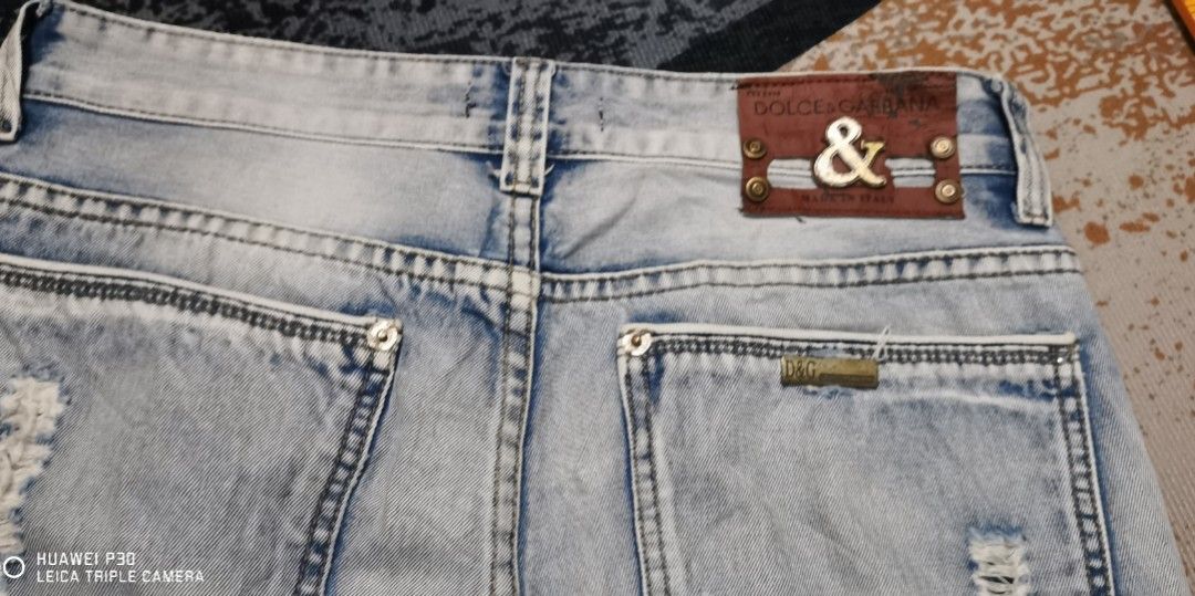 Dolce and Gabbana distressed denim short (Category: Shorts) located in San Jose. Submitted by thrift_ni_sir (Listing ID 1461707313, Image 2). Description: Excellent condition MOD j&t Add shipping MOP gcash.